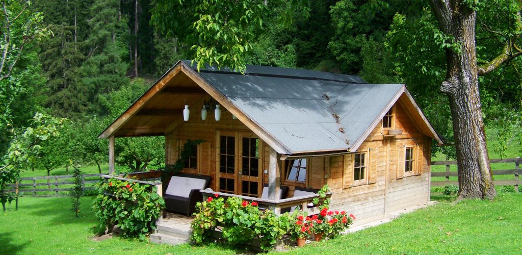 Entretenir sa maison en bois : Conseils et astuces pour une longévité optimale